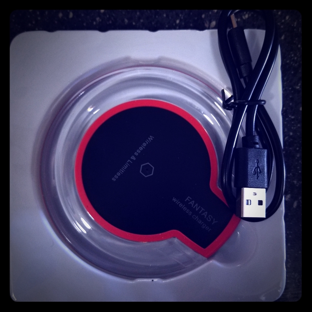 Wireless charger, iPhone, Galaxy